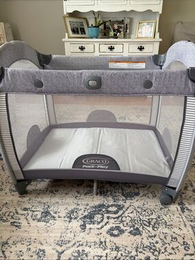 Graco Portable Playard– Gray